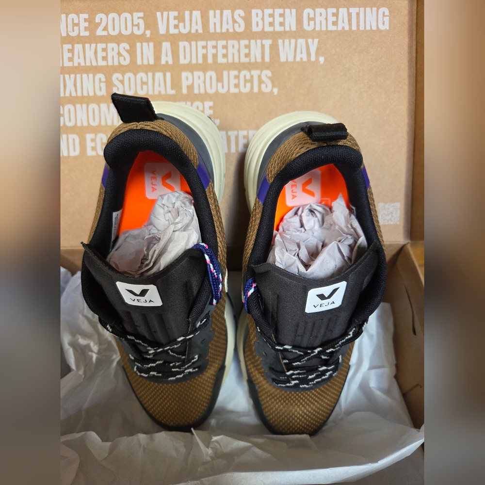 Veja Brown and Black Sneakers with Orange Insole - Picture 4 of 7